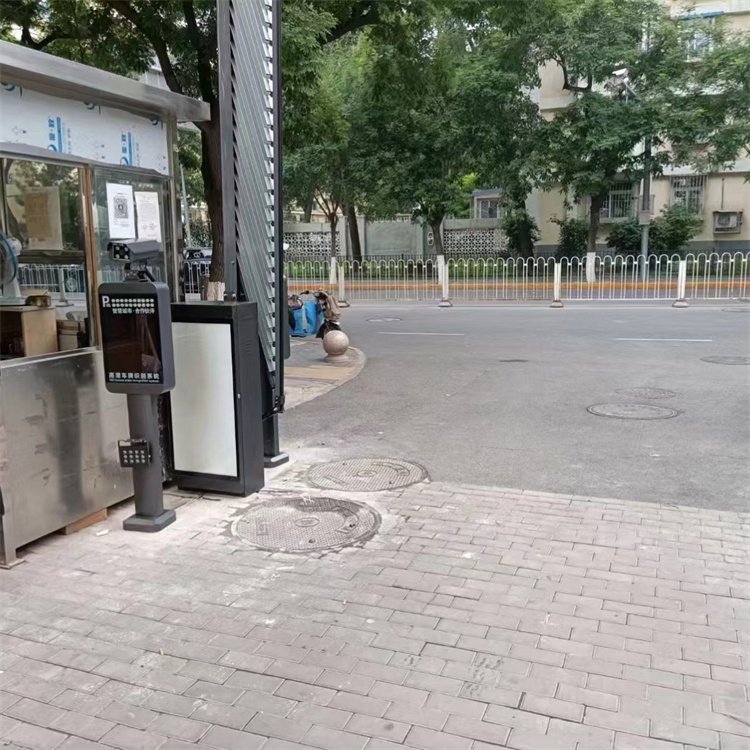 栅栏杆现货海康道闸高速通行 车牌识别 识别率高 人行小门 - 爱企查